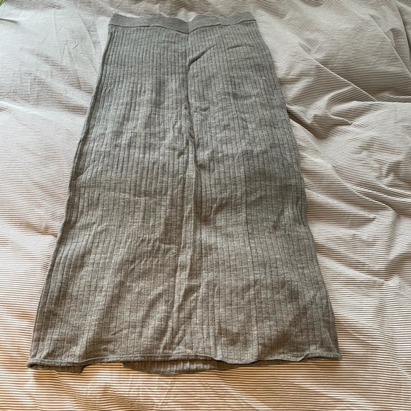 Uniqlo Skirt - Picture 1 of 2